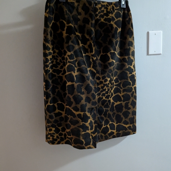 Harve Benard leopard print skirt and jacket set size 10 - Picture 6 of 8